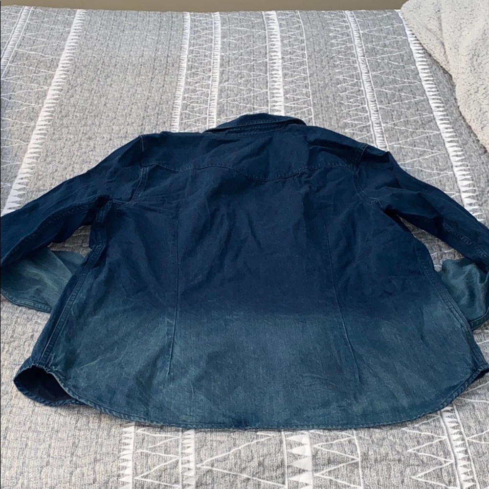 Button down top - Picture 3 of 4